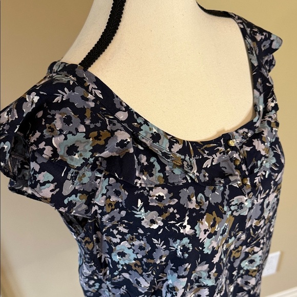 Reitmans Dark Blue Floral Blouse - Picture 2 of 12